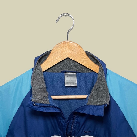 Vintage Nike Blue Windbreaker - Picture 3 of 3